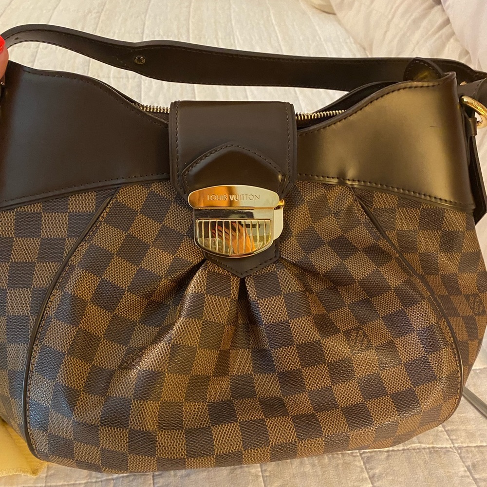 Louis Vuitton SISTINA MM